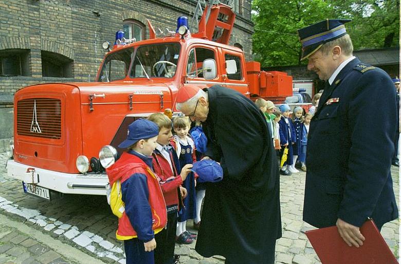 Spotkanie z księdzem kardynałem było dla młodych gości wielkim przeżyciem.