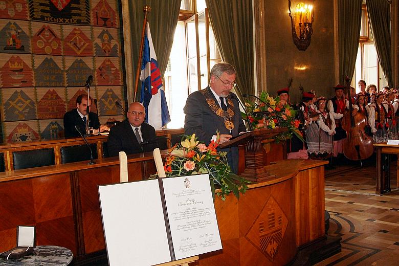 Laudacja Prezydenta Miasta Krakowa Jacka Majchrowskiego na cześć Towarzystwa Strzeleckiego "Bractwo Kurkowe". 