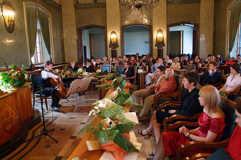 Występ jednego z nagrodzonych laureatów.