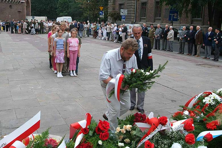 Dzieci pochodzą z miasta Tiumeń na dalekiej Syberii. Aby znaleźć się w Krakowie przebyły ponad 5 tys. km.