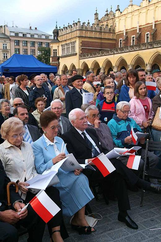 Prezydent RP Ryszard Kaczorowski (w środku).