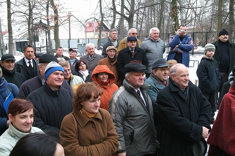 W otwarciu Centrum udział wzięli członkowie Klubu Sportowego Borek oraz przedstawiciele Rady i Zarządu Dzielnicy IX. 