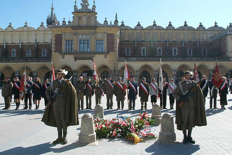 Warta honorowa żołnierzy 
2. Korpusu Zmechanizowanego.