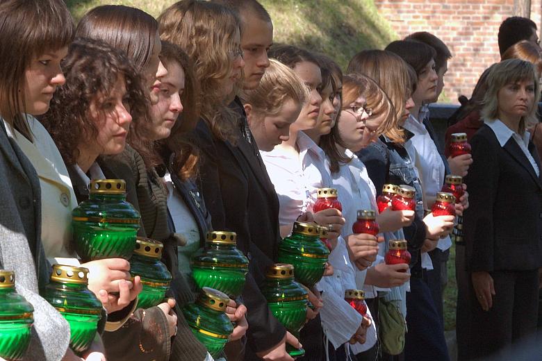 W uroczystościach udział wzięli m. in. uczniowie klas wojskowych z XXV LO w Nowym Bieżanowie, SP nr 61 im. Józefa Piłsudskiego i