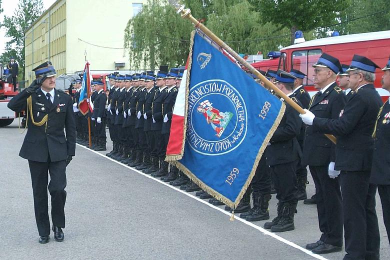 Przegląd pododdziału Państwowej Straży Pożarnej w Krakowie.