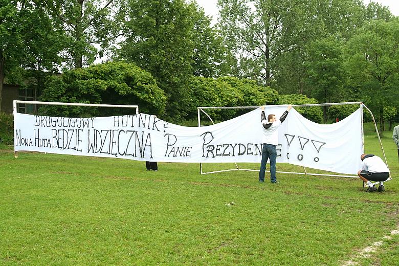 Głos zabrali także kibice KS Hutnik.