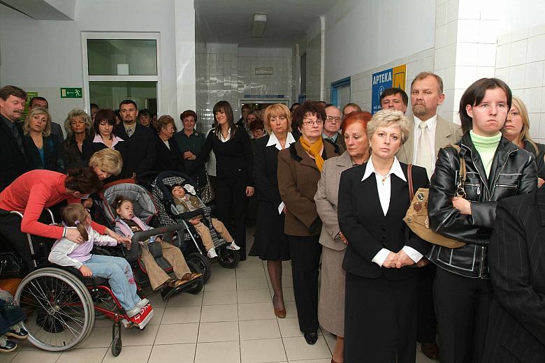 W uroczystości otwarcia Centrum udział wzięli mali pacjenci i ich rodzice, ale także i współpracownicy. 