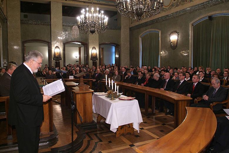 Zebranych gości powitał Kazimierz Barczyk, Przewodniczący Federacji Regionalnych Związków Gmin i Powiatów RP oraz Stowarzyszenia