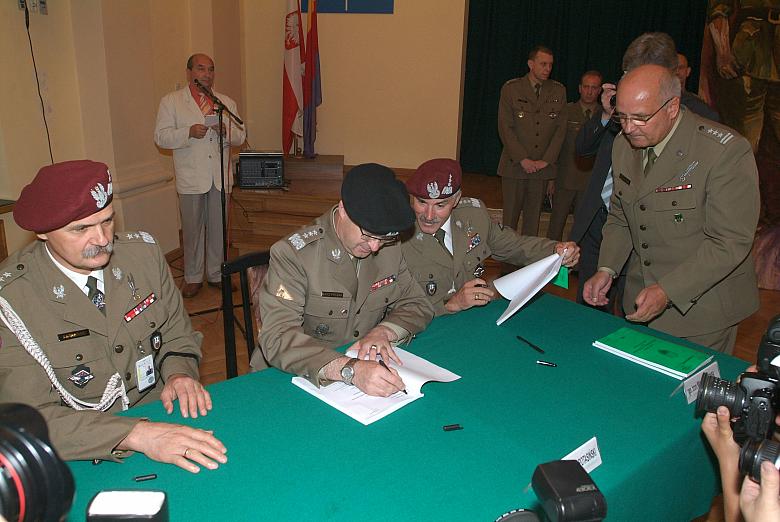 Pozostało już tylko potwierdzić na piśmie przekazanie obowiązków.