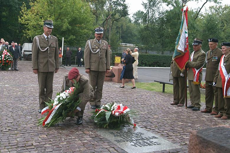 ...delegacja Wojska Polskiego...