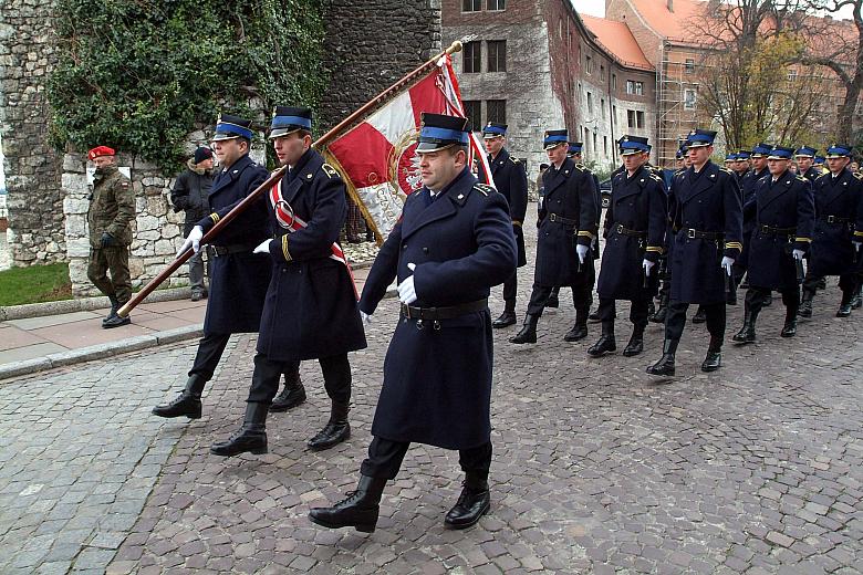 Maszerowała Szkoła Aspirantów Państwowej Straży Pożarnej.
