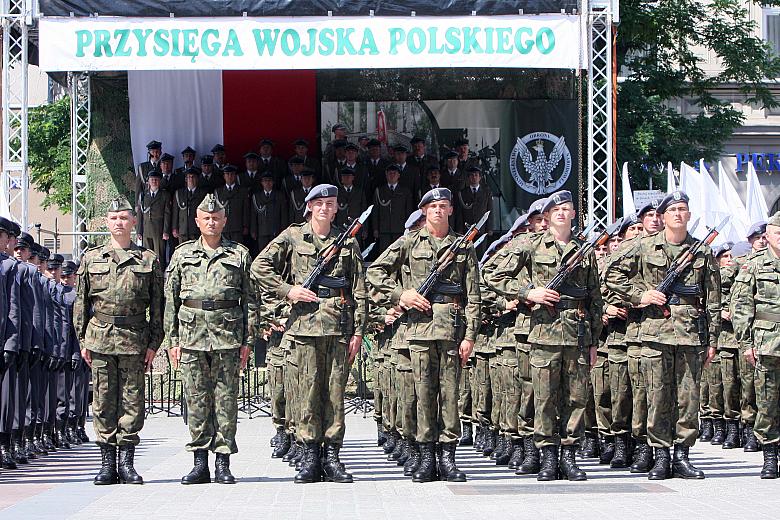 Na Rynku Głównym zgromadziły się pododdziały reprezentujące Wojska Lądowe, Lotnicze, Marynarkę Wojenną i Żandarmerię Wojskową. 