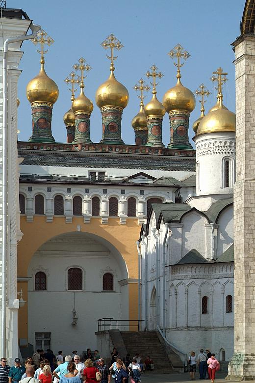 Moskwa, Matuszka białokamienna - ta stara nazwa staje się zrozumiała dopiero po przyjeździe do stolicy Rosji...