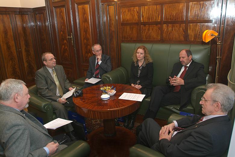 W skład delegacji wchodzili: František Knapík, Burmistrz Koszyc, Peter Neuwirth, Manager ds. Marketingu w Urzędzie Miasta Koszyc