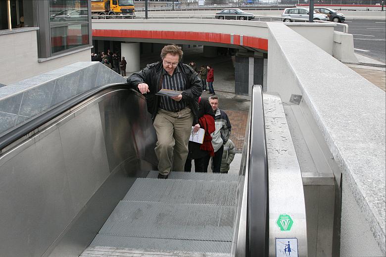 ...inaugurując w ten sposób urządzenie, z którego bardzo chętnie korzystają krakowianie.