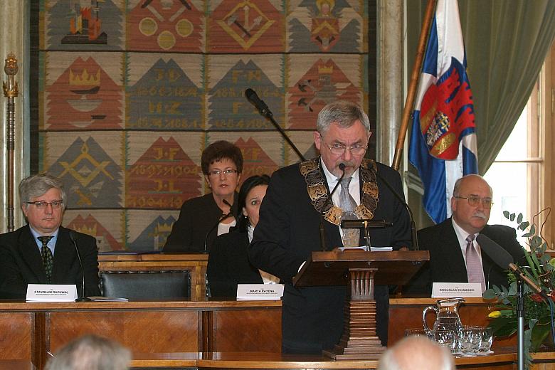 "Chciałbym, żebyśmy i my powrócili myślami do tych, którzy zginęli - by każdy z nas mógł stanąć obok nich w geście solidarn