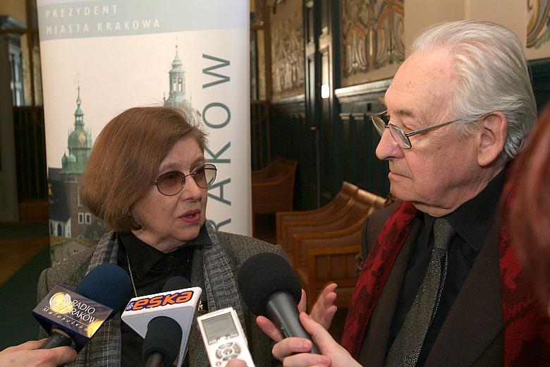 Podczas spotkania zabrali także głos Krystyna Zachwatowicz i Andrzej Wajda, którzy zasiądą w radzie programowej nowohuckiego odd