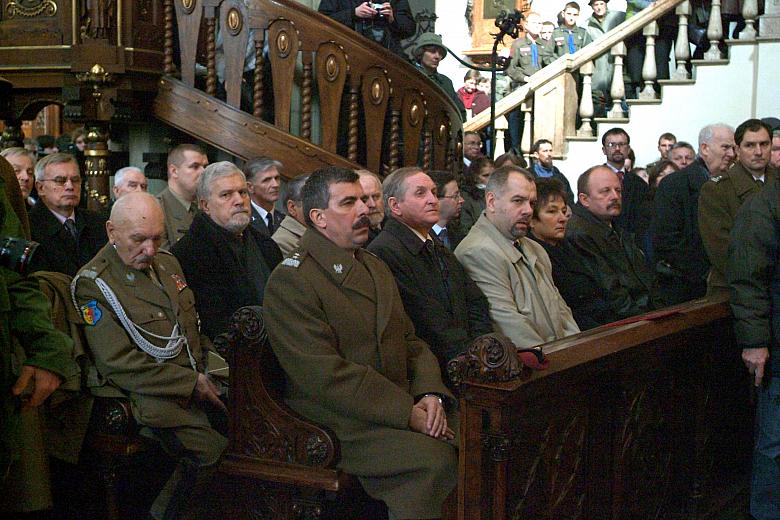 ...m.in. przedstawiciele władz Krakowa, Wojska Polskiego, organizacji samorządowych i społecznych.