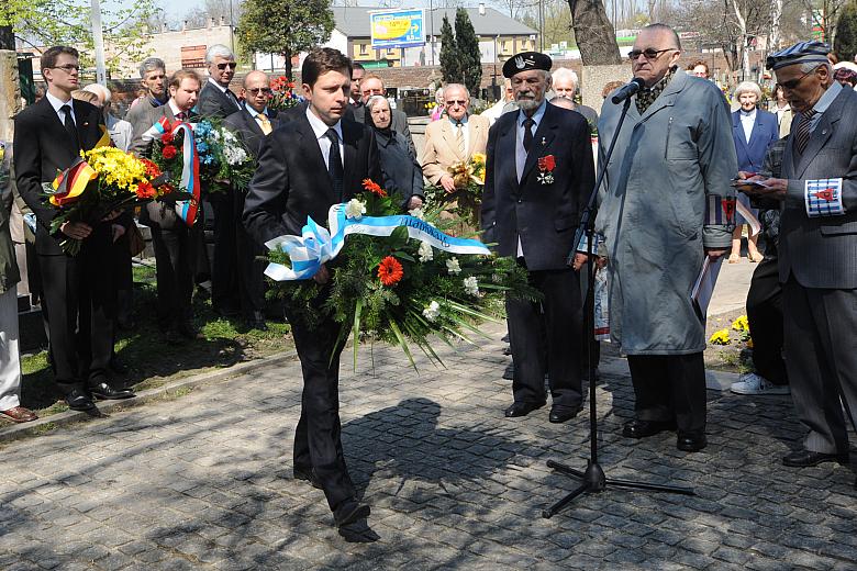 W imieniu władz Krakowa wieniec złożył Sekretarz Miasta Paweł Stańczyk.