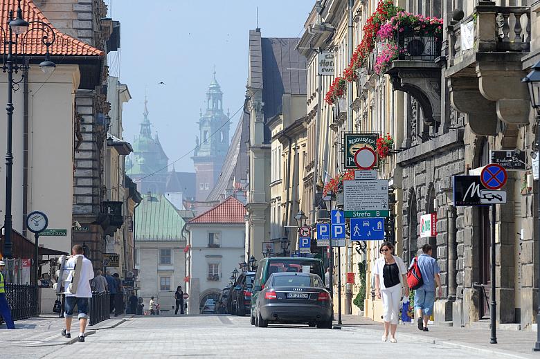 Szpitalna nie jest ostatnią krakowską zabytkową ulicą wyremontowaną w roku 2009.
Wkrótce zakończone zostaną prace renowacyjne n