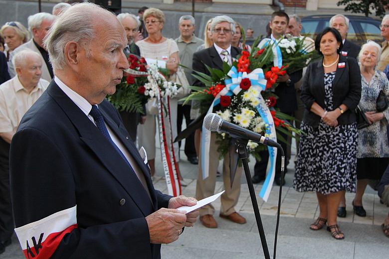 Przy Grobie Nieznanego Żołnierza padły potrzebne i ważne słowa...