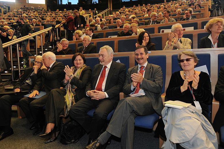 ...którego wystąpienia z uwagą wysłuchali uczestnicy Kongresu.