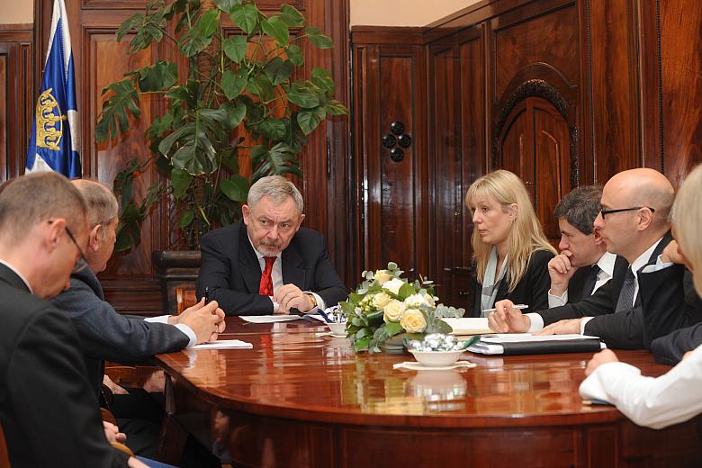 W skład oficjalnej delegacji Miasta Rzymu wchodzili: Giovanni Alemanno - Prezydent Rzymu, Laura Marsilio - Zastępca Prezydenta R