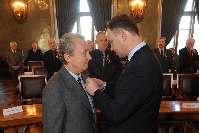 Krzyżem Kawalerskim Orderu Odrodzenia Polski odznaczony został Pan Jerzy Skwarczyński.