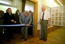 Przecięciem wstęgi Prezydent Miasta Krakowa Jacek Majchrowski otworzył filatelistyczną wystawę  zorganizowaną przez Ogólnopolski