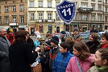 Delegacja uczniów Szkoły nr 11 otrzymała od Prezydenta Miasta 
i Przewodniczącego Rady drobne 
upominki i słodycze.