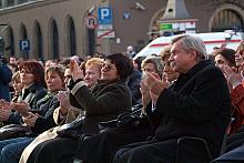 Na pierwszym planie Tadeusz Trzmiel, Zastępca Prezydenta Miasta Krakowa.