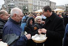 ...także ksiądz biskup Józef Guzdek nie narzekał na brak popularności...