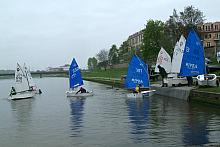 W regatach wystartowało 40 zawodników w dwóch klasach: Laser Radial oraz Optimist.