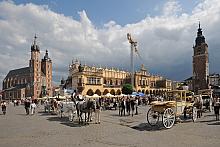 Idąc krakowskim ulicami zawsze, wcześniej, czy później trafimy na Rynek Główny.