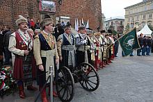 ...pełnej historycznych pamiątek i symboli...