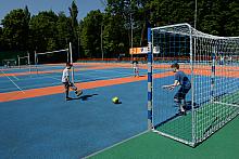 Otwarcie boiska wielofunkcyjnego wraz z bieżnią lekkoatletyczną przy Szkole Podstawowej nr 37 na os. Stalowym 18